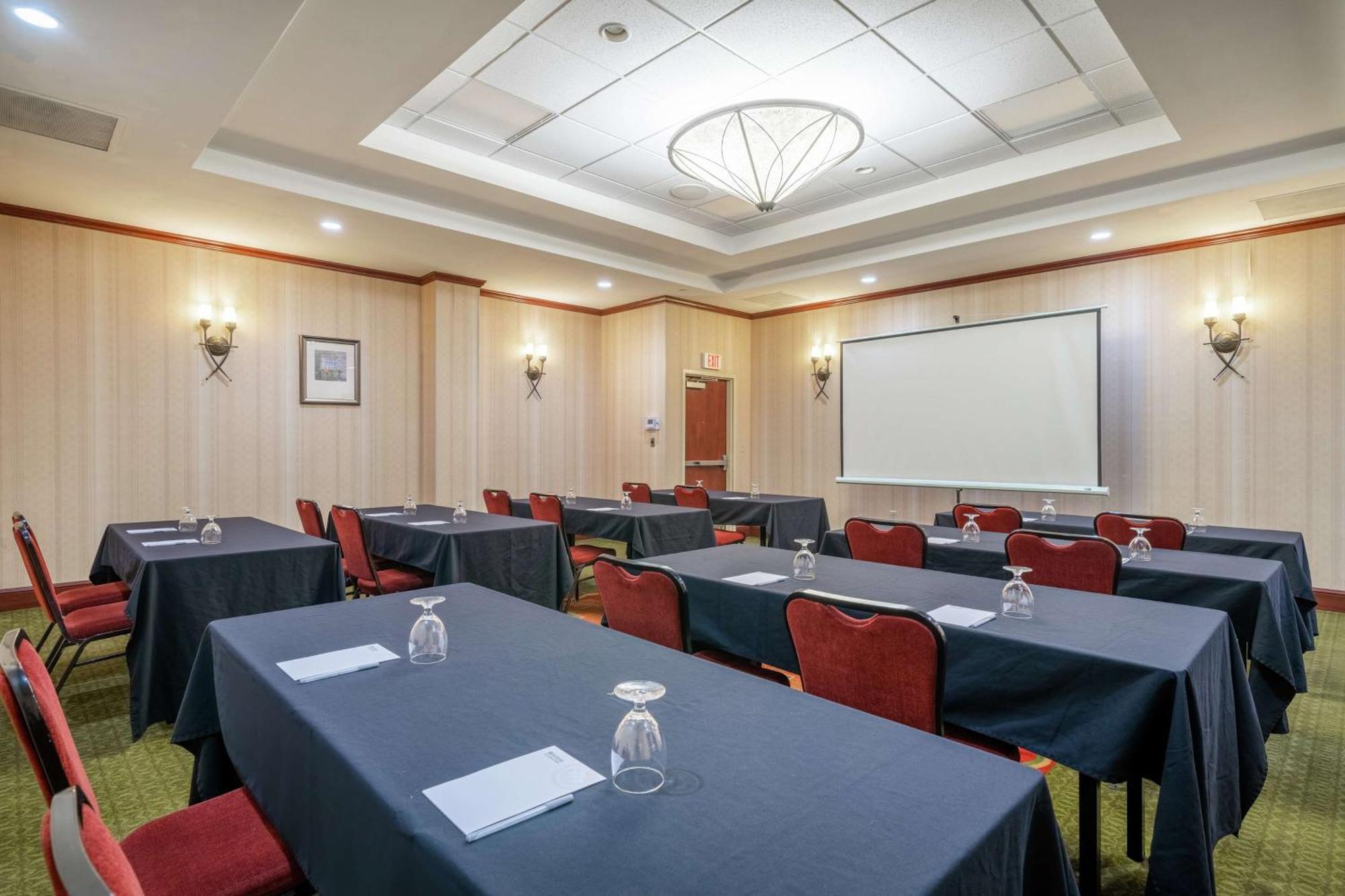 Hilton Garden Inn Morgantown Εξωτερικό φωτογραφία