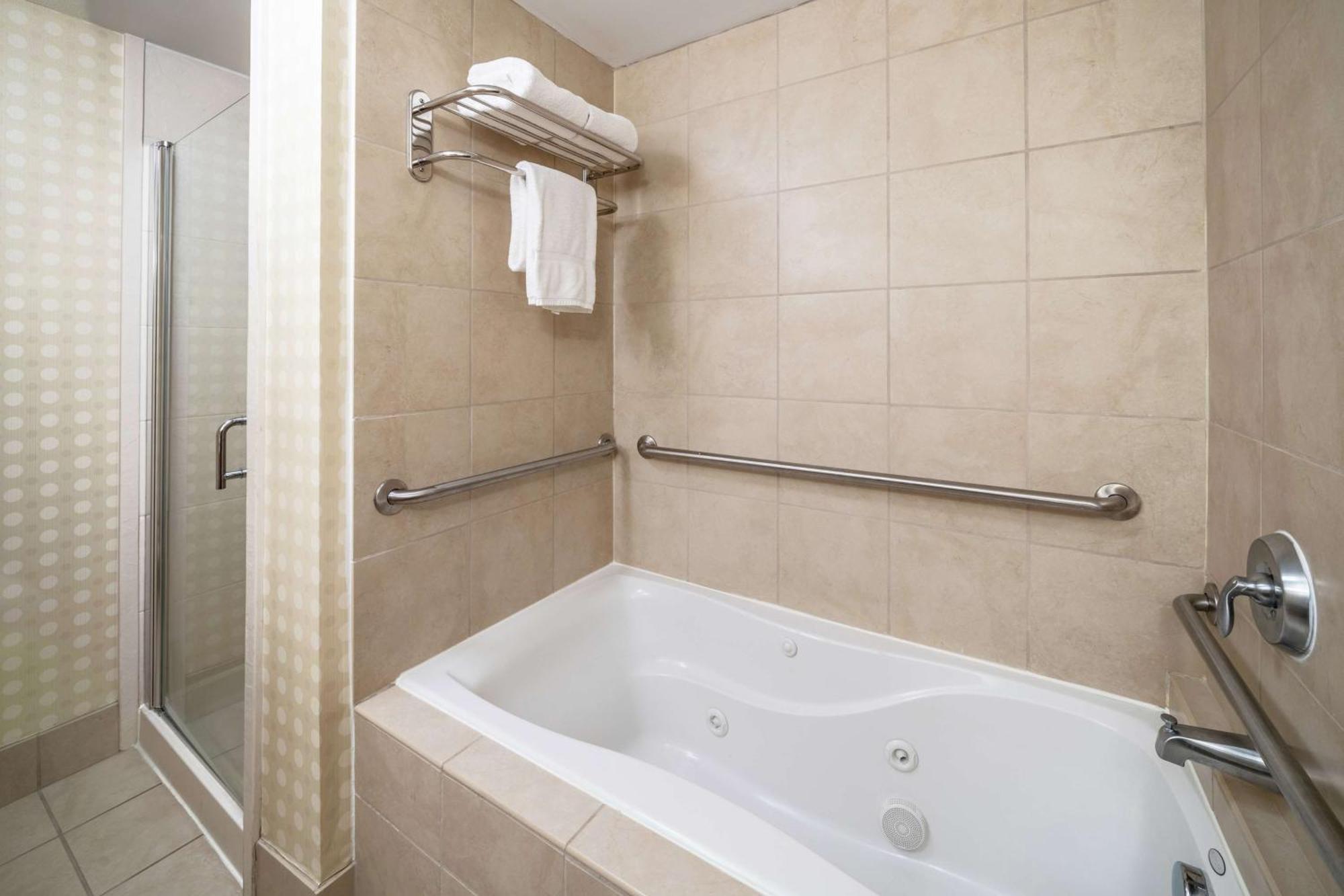 Hilton Garden Inn Morgantown Εξωτερικό φωτογραφία